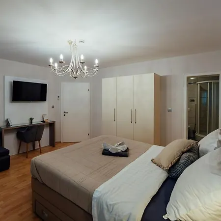 Гостьовий будинок Diana