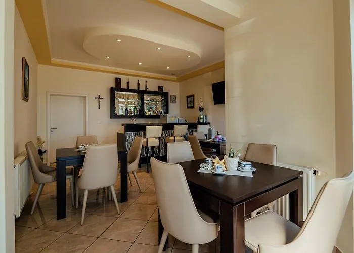 Гостьовий будинок Diana 3*