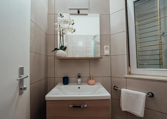 Гостьовий будинок Diana 3*